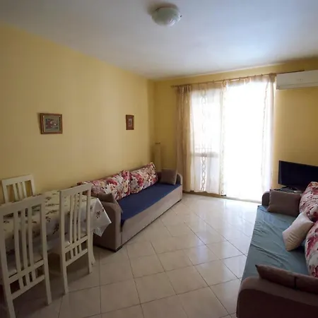 Apartment Petrela Golem Golem (Tirana)